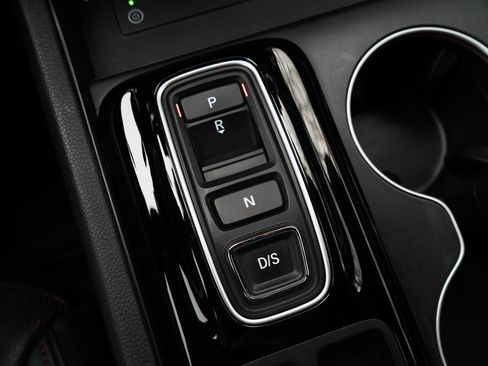 Used 2025 Honda Pilot Black Edition image 30