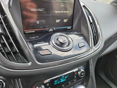 Used 2015 Ford Escape Titanium AWD/4WD image 27