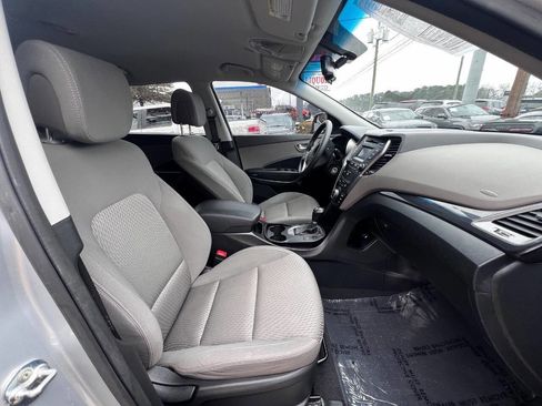 Used 2016 Hyundai Santa Fe SE FWD image 13