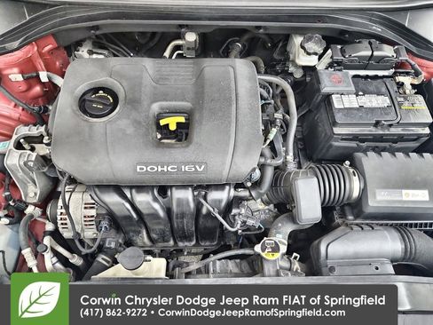 Used 2017 Hyundai Elantra SE FWD image 31
