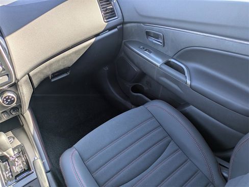 New 2026 Mitsubishi Outlander Sport SE image 17