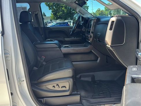 Used 2018 GMC Sierra 3500 Denali w/ Duramax Plus Package AWD/4WD image 18
