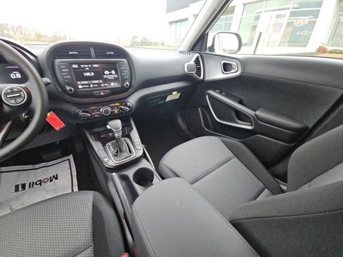 New 2025 Kia Soul LX image 24