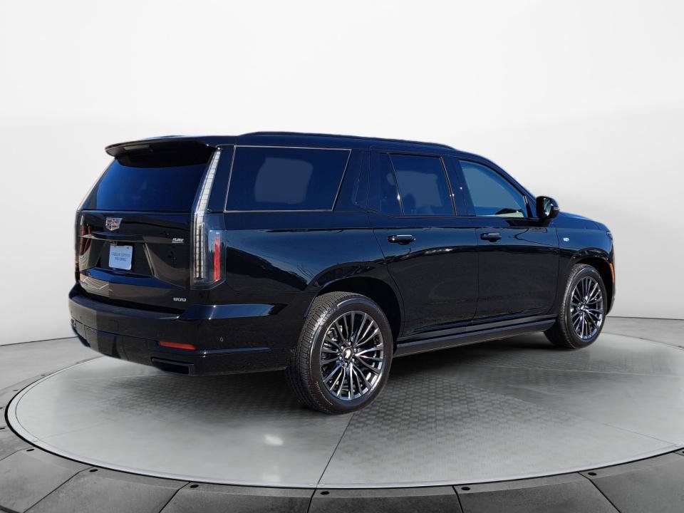 Certified 2025 Cadillac Escalade Sport Platinum w/ LPO, Floor Liner Package AWD/4WD image 7