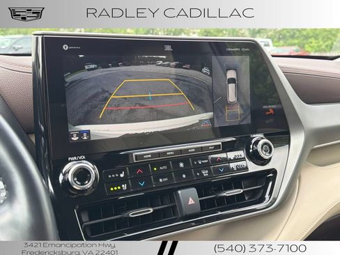 Used 2021 Toyota Highlander Limited AWD/4WD image 8