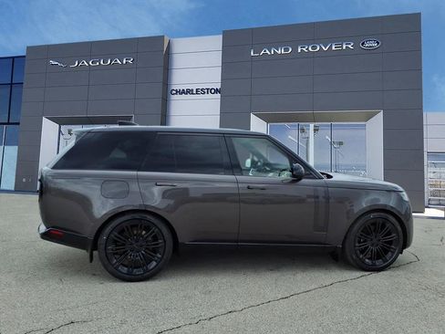 New 2026 Land Rover Range Rover SE image 6