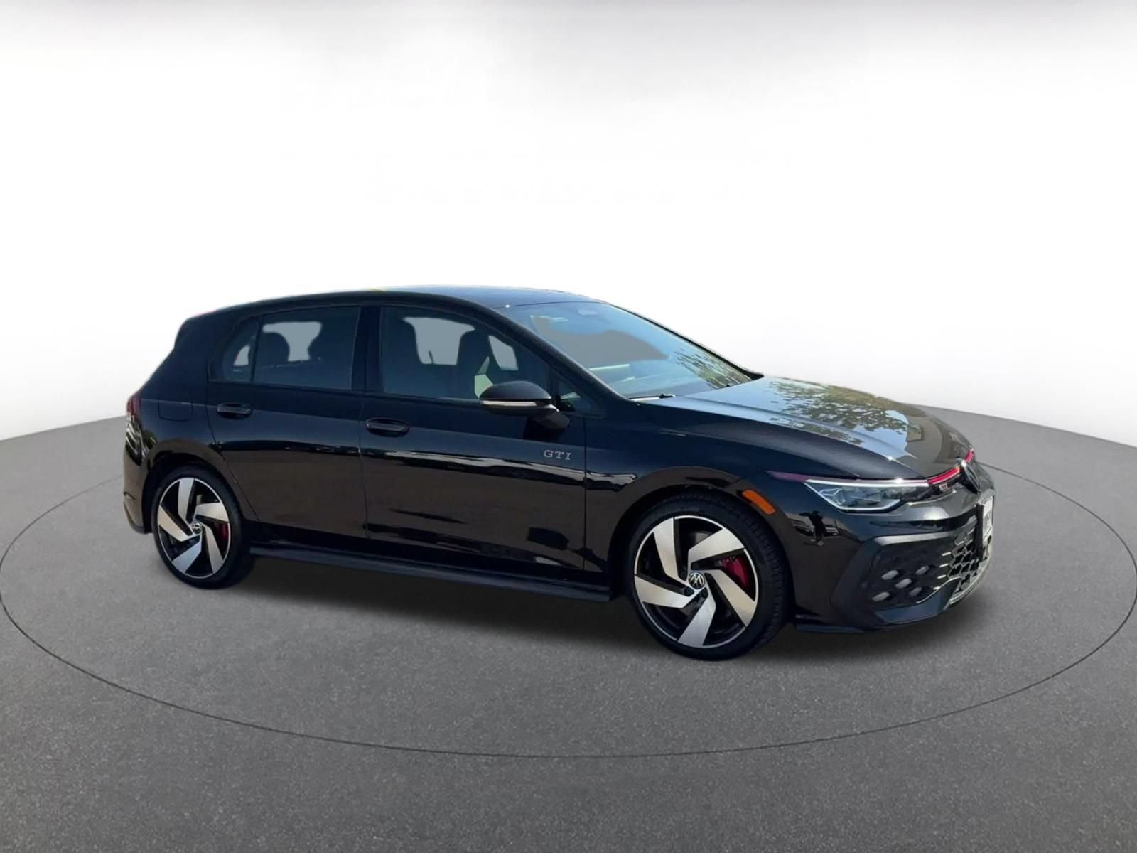 Used 2026 Volkswagen Golf S FWD image 2