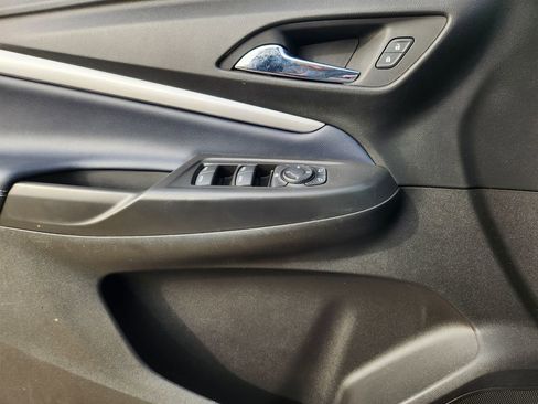 Used 2022 Chevrolet Bolt EUV LT w/ Convenience Package image 26