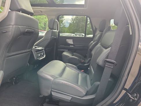 Certified 2025 Ford Expedition Active AWD/4WD image 15