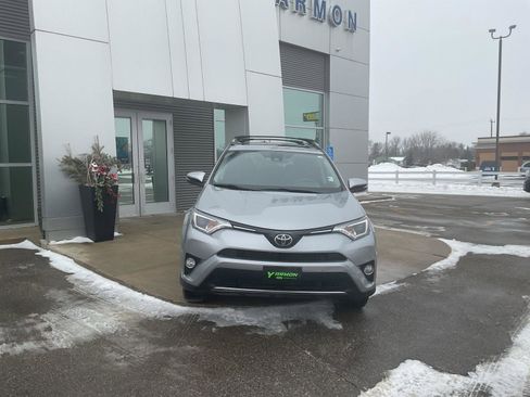 Used 2018 Toyota RAV4 XLE image 8