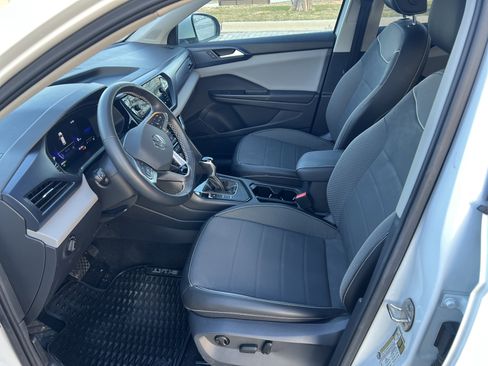 Certified 2023 Volkswagen Taos SE w/ Black Wheel Package image 16