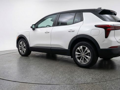 Used 2025 Chevrolet Equinox LT image 6