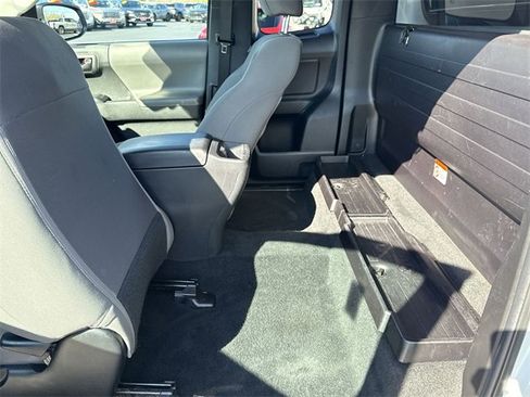 Used 2022 Toyota Tacoma SR image 22