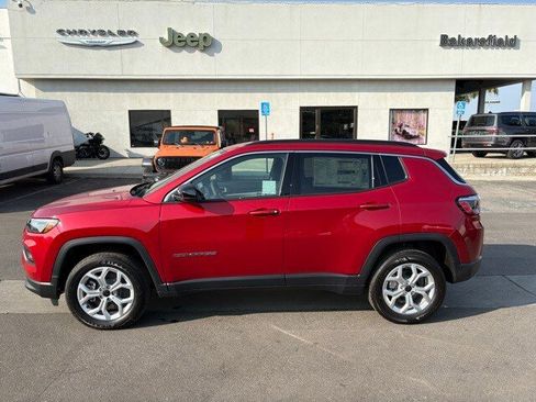 New 2026 Jeep Compass Latitude image 4
