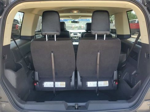 Used 2018 Ford Flex SE image 27
