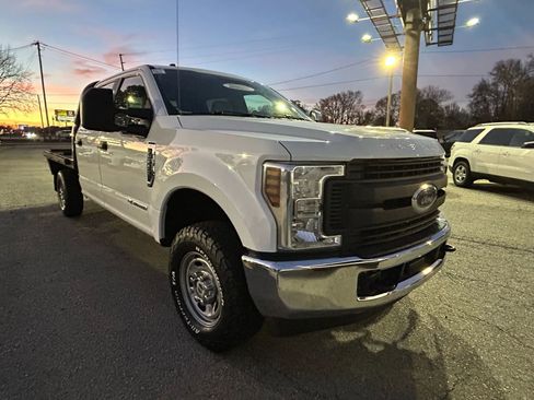 Used 2019 Ford F250 XL w/ Power Equipment Group image 3
