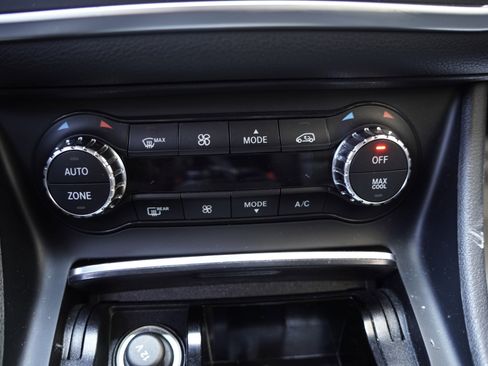 Used 2019 Mercedes-Benz GLA 250 4MATIC image 31