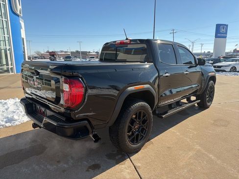 Used 2023 GMC Canyon Denali w/ Denali Black Edition image 25