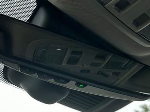 Used 2018 Honda Accord Touring image 32