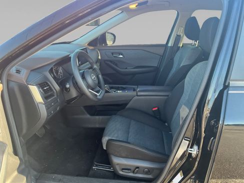 Used 2023 Nissan Rogue SV FWD image 11