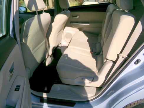 Used 2014 Toyota Prius V Three image 11