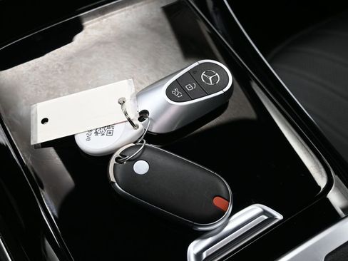 Used 2023 Mercedes-Benz EQE 500 4MATIC SUV image 30