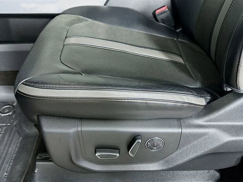 Certified 2018 Ford F350 Platinum w/ Platinum Ultimate Package image 30