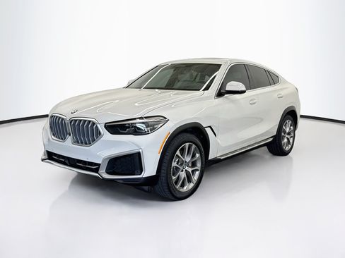 Used 2023 BMW X6 xDrive40i AWD/4WD image 3