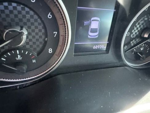 Used 2020 Hyundai Elantra SE FWD image 11