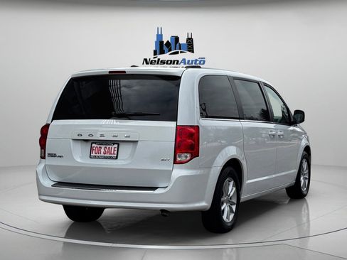 Used 2020 Dodge Grand Caravan SXT w/ Driver Convenience Group image 4