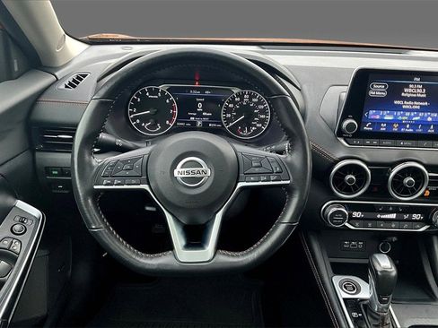 Used 2023 Nissan Sentra SR w/ SR Premium Package image 2