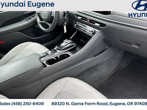 Used 2021 Hyundai Sonata SE FWD image 18