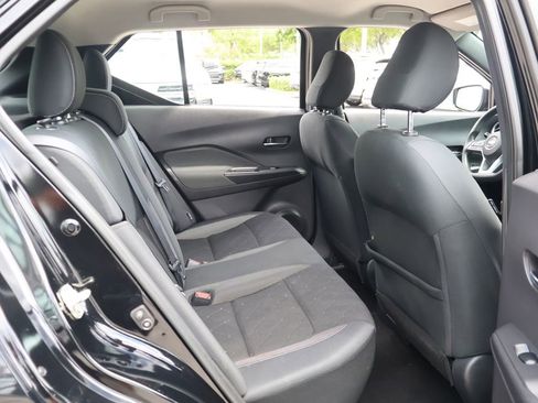 Used 2020 Nissan Kicks SV FWD image 31