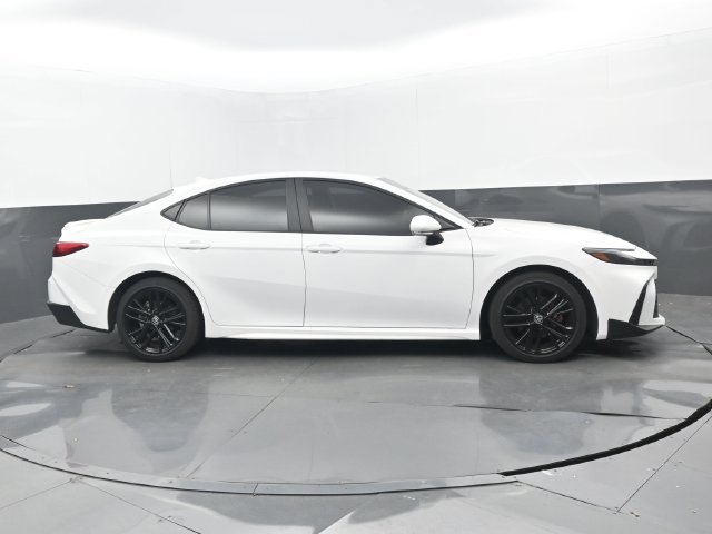 Used 2026 Toyota Camry SE FWD image 2
