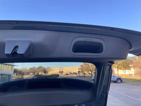 Used 2025 Chevrolet Trax LT image 24