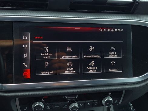 Used 2024 Audi Q3 2.0T Premium image 14