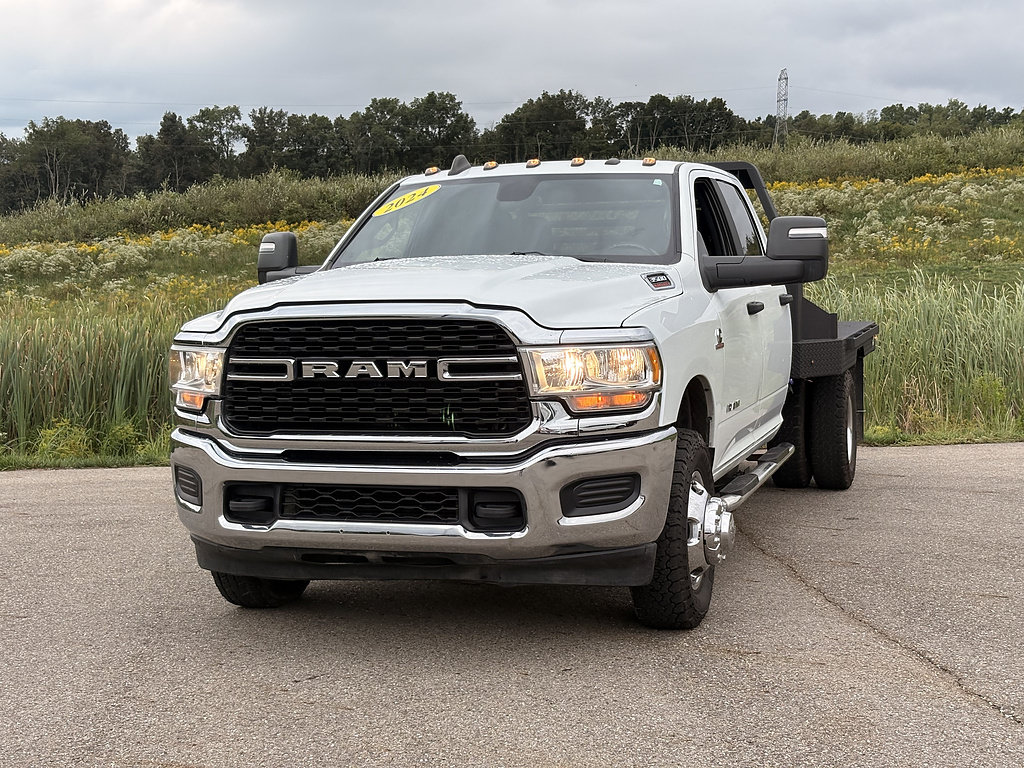 Used 2024 RAM 3500 SLT w/ Quick Order Package 2YG SLT AWD/4WD image 1