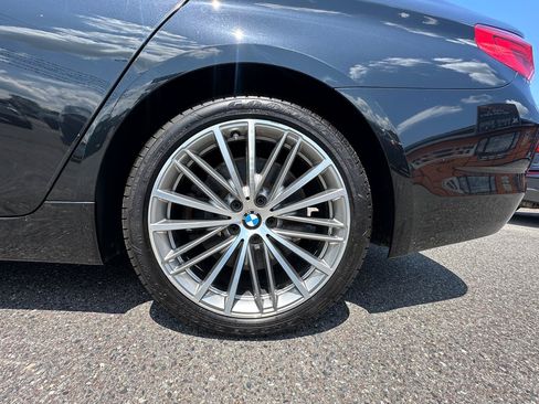 Used 2018 BMW 540i xDrive AWD/4WD image 25