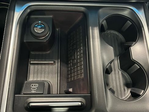 Used 2025 Ford Expedition Platinum w/ Stealth Performance Package image 33