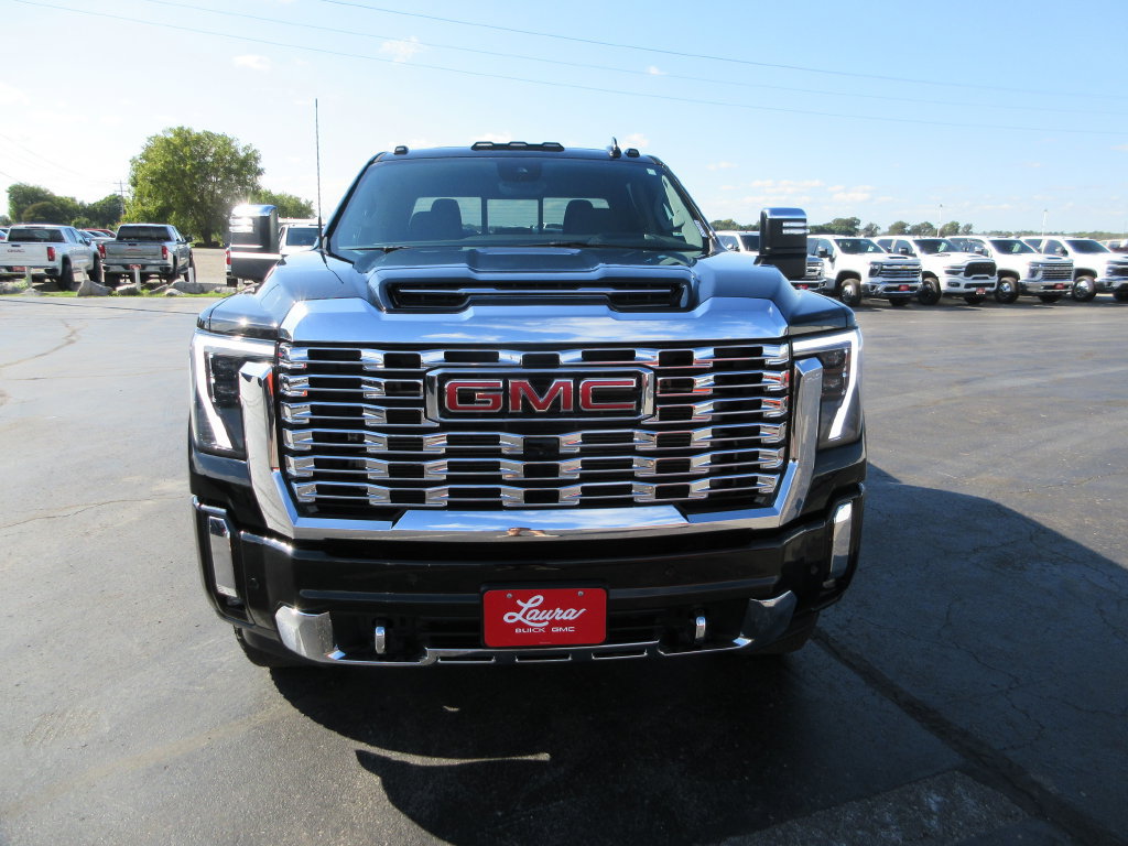 Certified 2025 GMC Sierra 3500 Denali w/ Denali Reserve Package AWD/4WD image 14