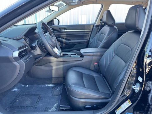 Used 2024 Nissan Altima 2.0 SR image 16