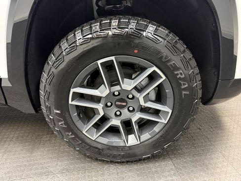 New 2026 GMC Terrain AT4 image 13