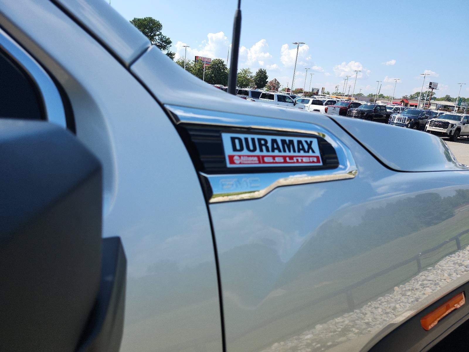 Used 2023 GMC Sierra 2500 Denali w/ Denali Ultimate Package AWD/4WD image 8