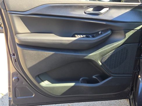 New 2025 Jeep Grand Cherokee Altitude image 22