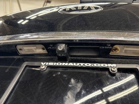 Used 2015 Kia Sedona LX w/ LX Convenience Package image 15