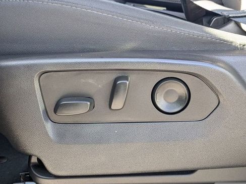 Used 2022 Chevrolet Silverado 1500 Custom image 18