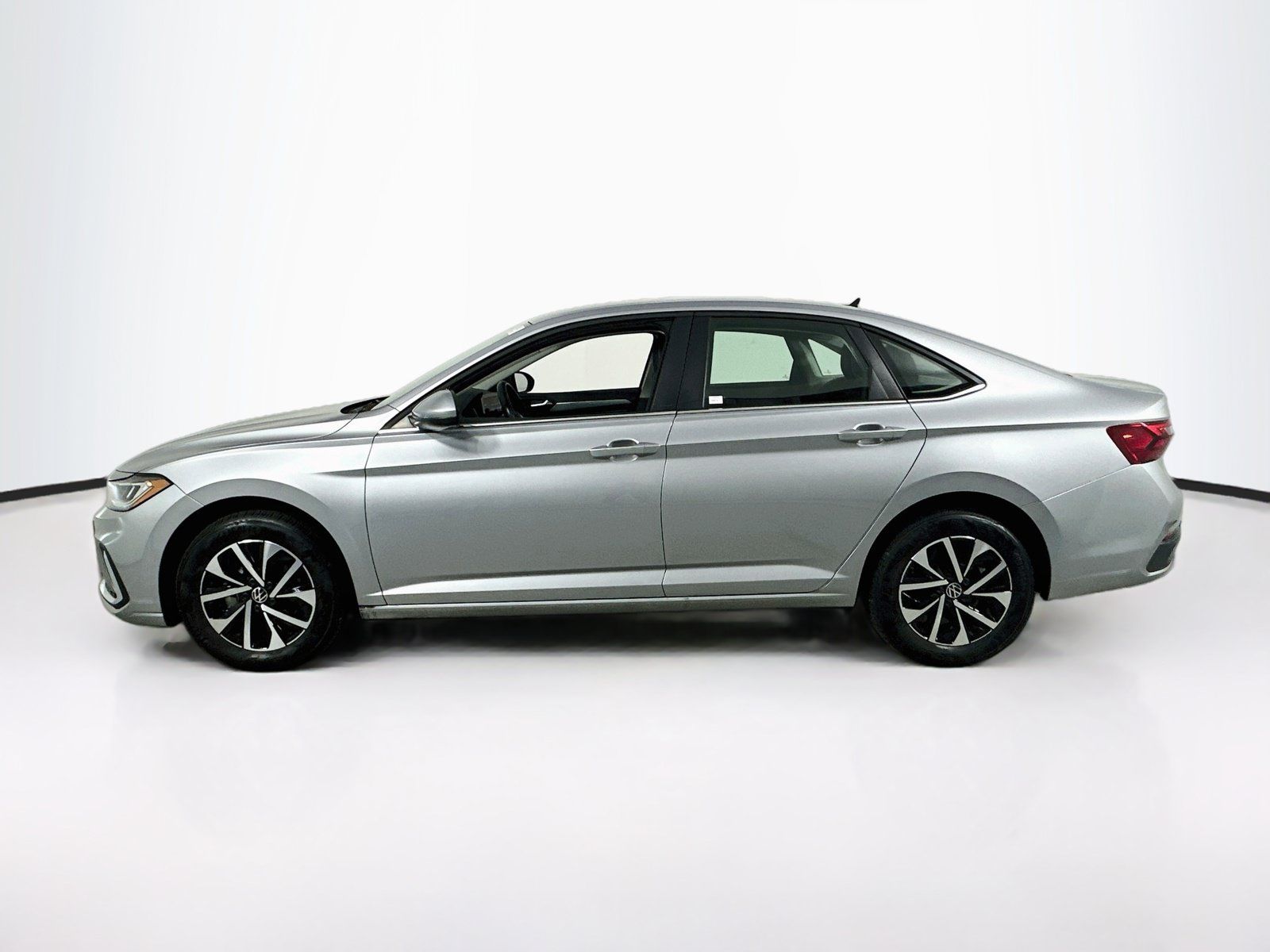 Used 2025 Volkswagen Jetta S FWD image 8