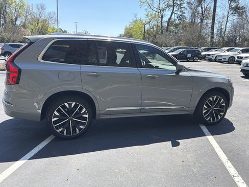 Certified 2025 Volvo XC90 B5 Plus image 12