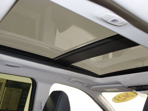 Used 2023 Nissan Rogue SL FWD image 28