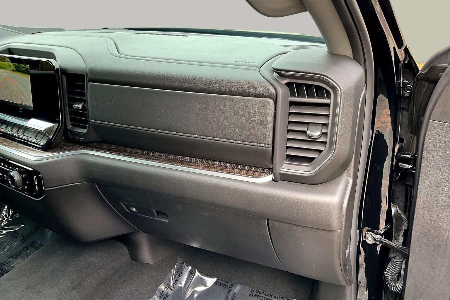 Used 2026 Chevrolet Silverado 1500 LT AWD/4WD image 19